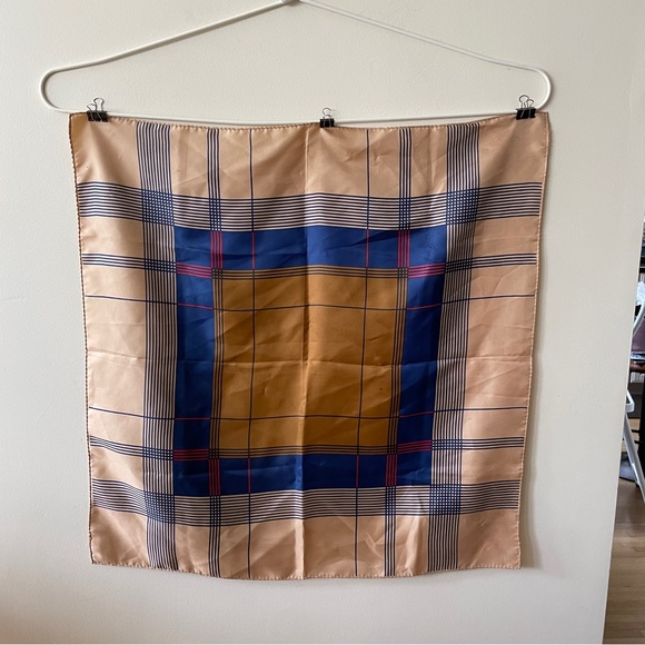 Vintage Scarf Square 27" Bold Geometric Pattern - Picture 7 of 9